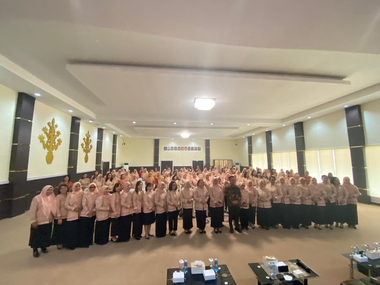 Dharma Wanita Persatuan Kalteng Gelar Pembinaan dengan Teman “Think Before You Click