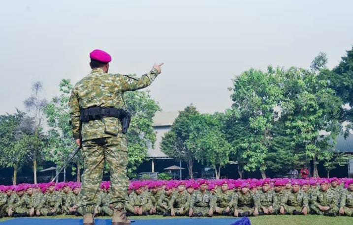 PANGKORMAR PERKUAT KESIAPAN DAN SOLIDITAS PRAJURIT SUKSESKAN HUT KE-81 RI DAN HUT KE-81 TNI