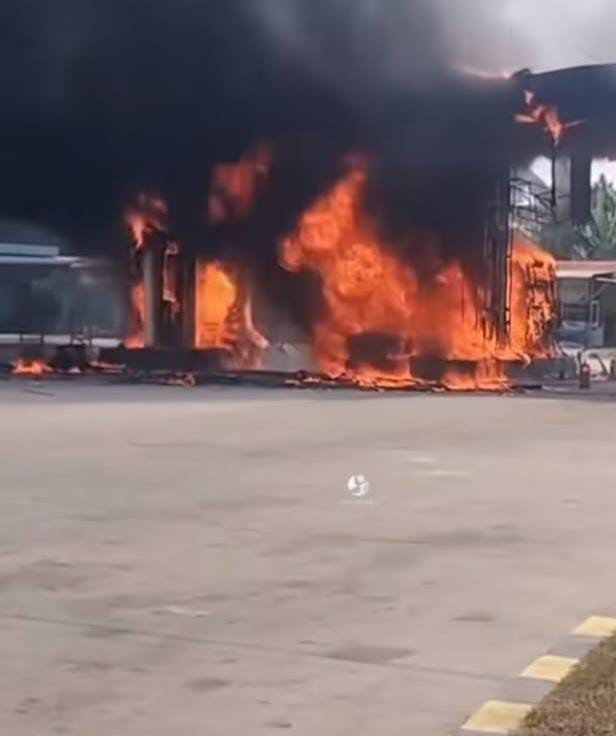 SPBU di Pelalawan Terbakar, Api Diduga Dipicu Korsleting Mobil Saat Isi BBM