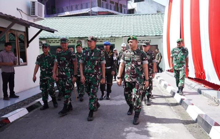 Pangdam I/BB Kunjungi Kodim 0203/Langkat, Tekankan Disiplin Prajurit dan Kemanunggalan TNI-Rakyat